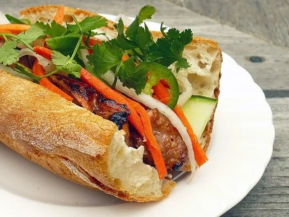 Cách làm bánh mì tại nhà đơn giản