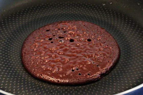 Cách làm bánh pancake chocolate ngon nhất quả đất